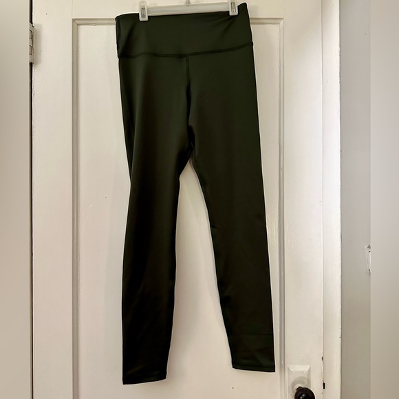 Under Armour Pants - Under Armour Full Length Compression Leggings. Olive green. Size Medium. NWT.